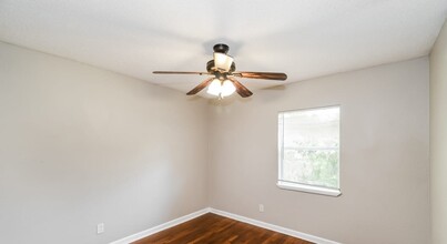 15635 92nd Ave in Florissant, MO - Building Photo - Building Photo