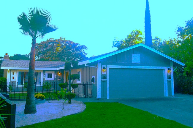 property at 154 Baxter Ave