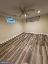 9 E Overlea Ave in Baltimore, MD - Building Photo