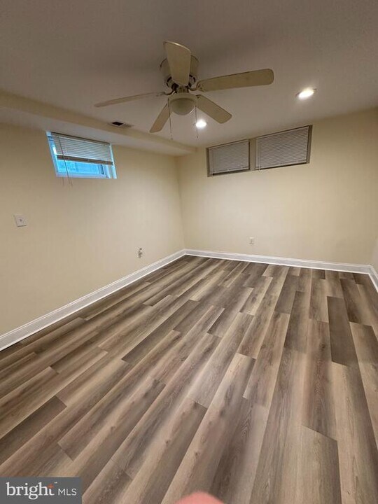 9 E Overlea Ave in Baltimore, MD - Building Photo