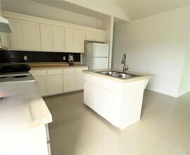 2811 Primrose Ave in Edinburg, TX - Building Photo - Building Photo