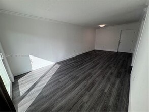 633 S Royal Poinciana Blvd in Miami Springs, FL - Building Photo - Building Photo