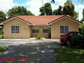 2513 NW 82nd Terrace in Coral Springs, FL - Building Photo