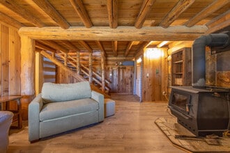 371 Rowland Rd in Lyle, WA - Building Photo - Building Photo