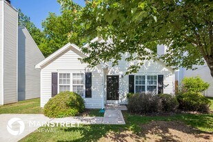 1208 McAllister Dr in Charlotte, NC - Building Photo