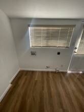 12512 Broadway Ave in Whittier, CA - Foto de edificio - Building Photo