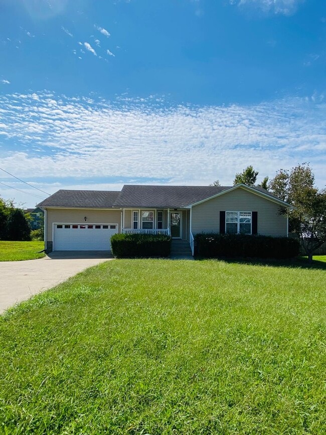 103 Meridians Way in Oak Grove, KY - Building Photo - Building Photo