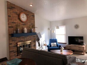 12801 Brandon Pl in Oklahoma City, OK - Building Photo - Building Photo