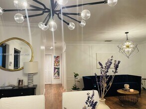 20118 SW 124th Ct in Miami, FL - Foto de edificio - Building Photo