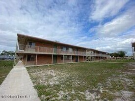 800 N Fiske Blvd in Cocoa, FL - Building Photo