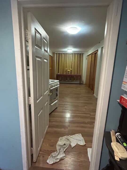 5062 69th St in Woodside, NY - Building Photo