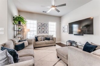 12752 Perrin Ln. in Farmers Branch, TX - Building Photo - Building Photo