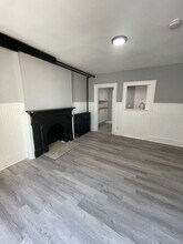 89 Dubois St-Unit -Unit 1 in Newburgh, NY - Building Photo - Building Photo