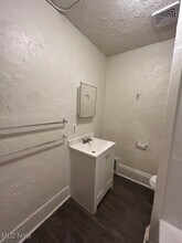 1392 Hart St in Akron, OH - Building Photo - Building Photo