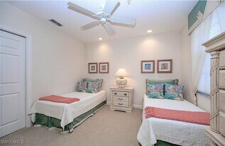 3910 Deer Crossing Ct in Naples, FL - Building Photo