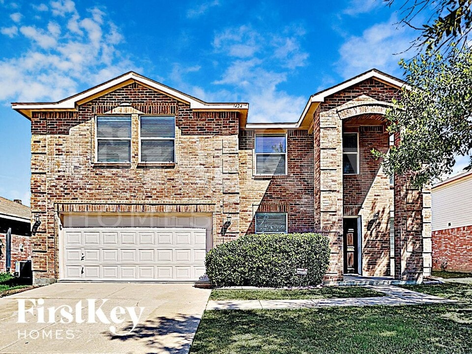 1424 Anna Lea Ln, Unit #5 in Burleson, TX - Foto de edificio
