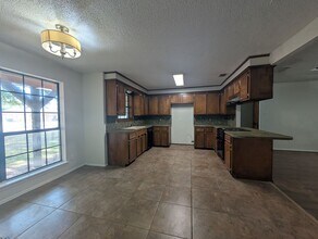 3008 Brittney Ln in Texarkana, TX - Building Photo - Building Photo