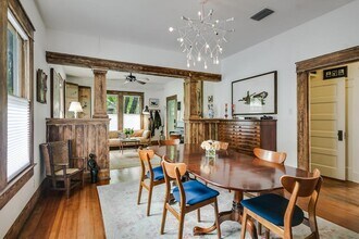 1002 Shelley Ave in Austin, TX - Building Photo - Building Photo
