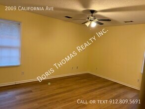 2009 California Ave in Savannah, GA - Building Photo - Building Photo