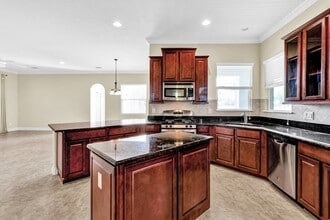 1280 S Village Square in Vero Beach, FL - Building Photo - Building Photo