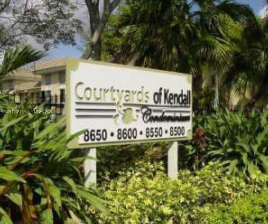 8550 SW 109th Ave in Miami, FL - Building Photo