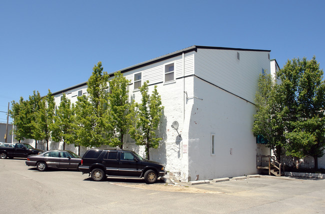 707 S Oakwood Ave in Beckley, WV - Foto de edificio - Building Photo