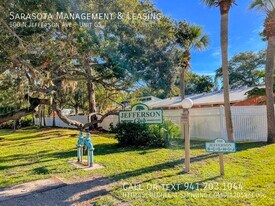 500 N Jefferson Ave in Sarasota, FL - Building Photo
