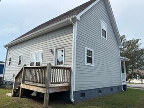 803 Pine St in Beaufort, NC - Foto de edificio - Building Photo