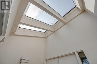 4189 Inglewood Dr in Burlington, ON - Building Photo - Building Photo