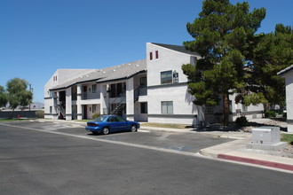 The Maverick and Hidden Village Apartments in Las Vegas, NV - Building Photo - Building Photo