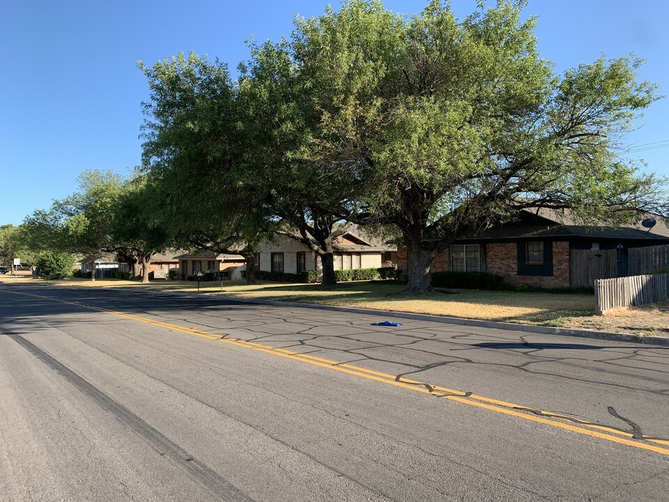 807 Rambler Dr in Waco, TX - Building Photo