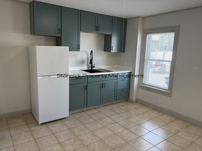 111 Johnson St in Pawtucket, RI - Building Photo - Building Photo