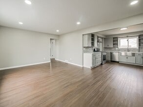 11780 Haggerty Rd in Belleville, MI - Building Photo - Building Photo