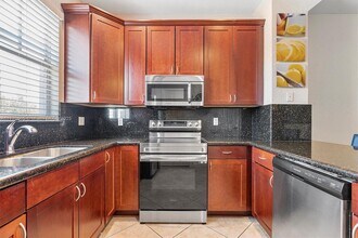 1835 N Dixie Hwy in Fort Lauderdale, FL - Building Photo - Building Photo