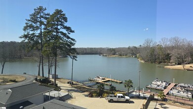 6 Spinnaker Ct in Greenville, SC - Foto de edificio - Building Photo