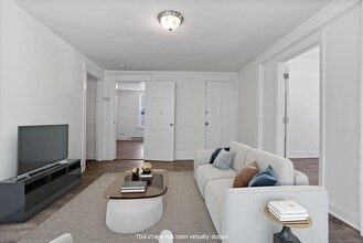 8 Delaware St in Worcester, MA - Building Photo - Building Photo