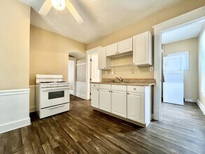 1104 Hermitage St SE in Grand Rapids, MI - Building Photo - Building Photo