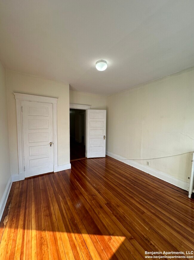 18 Mount Hood Rd, Unit 3 in Boston, MA - Building Photo - Building Photo