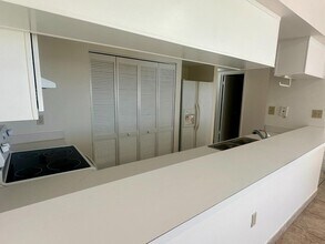 3930 S Roosevelt Blvd in Key West, FL - Foto de edificio - Building Photo