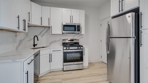 1906 N Whipple St in Chicago, IL - Building Photo - Building Photo