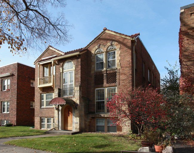 3516 Emerson Ave S in Minneapolis, MN - Foto de edificio - Building Photo