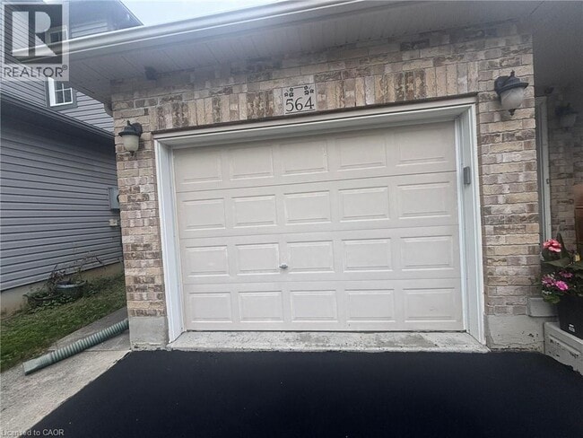 property at 564 Woolgrass Ave