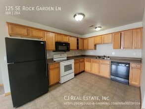 125 SE Rock Garden Ln in Blue Springs, MO - Building Photo - Building Photo