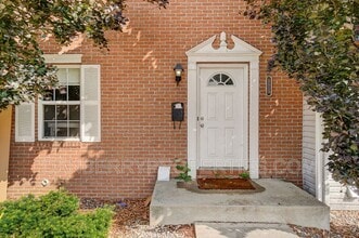 1113 N Byrne Rd in Toledo, OH - Building Photo - Building Photo