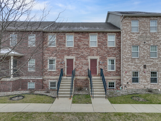 Darby Row in South Bend, IN - Foto de edificio - Building Photo