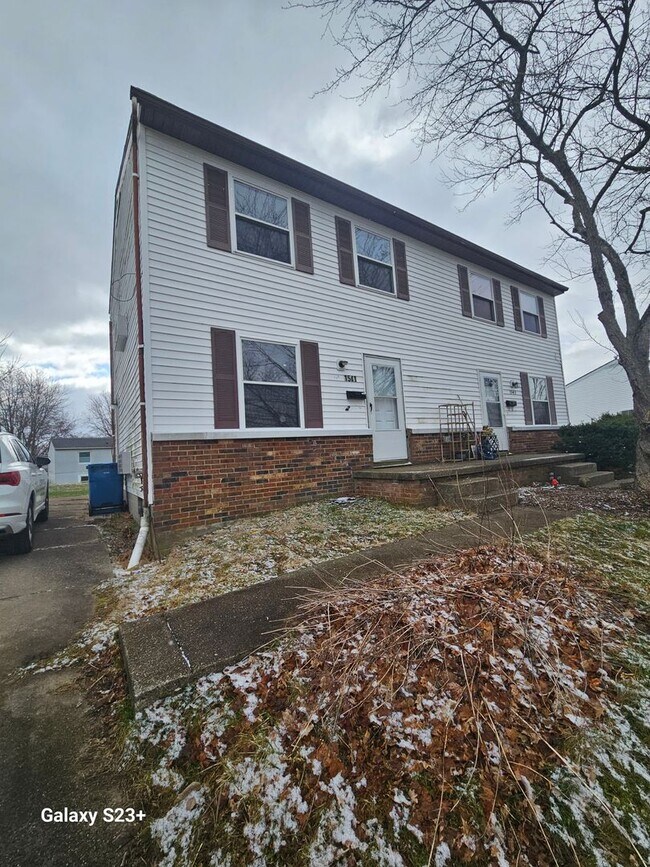property at 1541 Franklin Ave