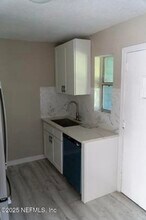 5714 Belafonte Dr in Jacksonville, FL - Building Photo - Building Photo