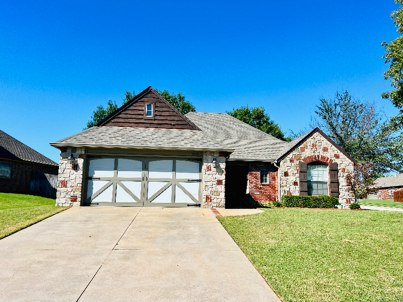 900 S 75th St in Broken Arrow, OK - Foto de edificio