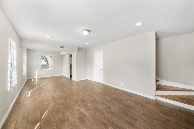 13 13th St N in Texas City, TX - Building Photo - Building Photo