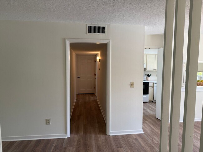 3600 Chateau Dr in Columbia, SC - Building Photo - Building Photo